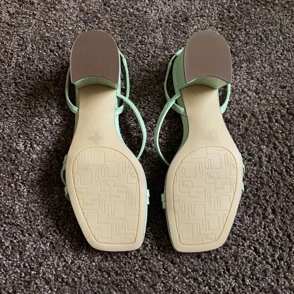 NWT Unisa Snake Skin Pastel Green Block Heel Sandal - Picture 5 of 5